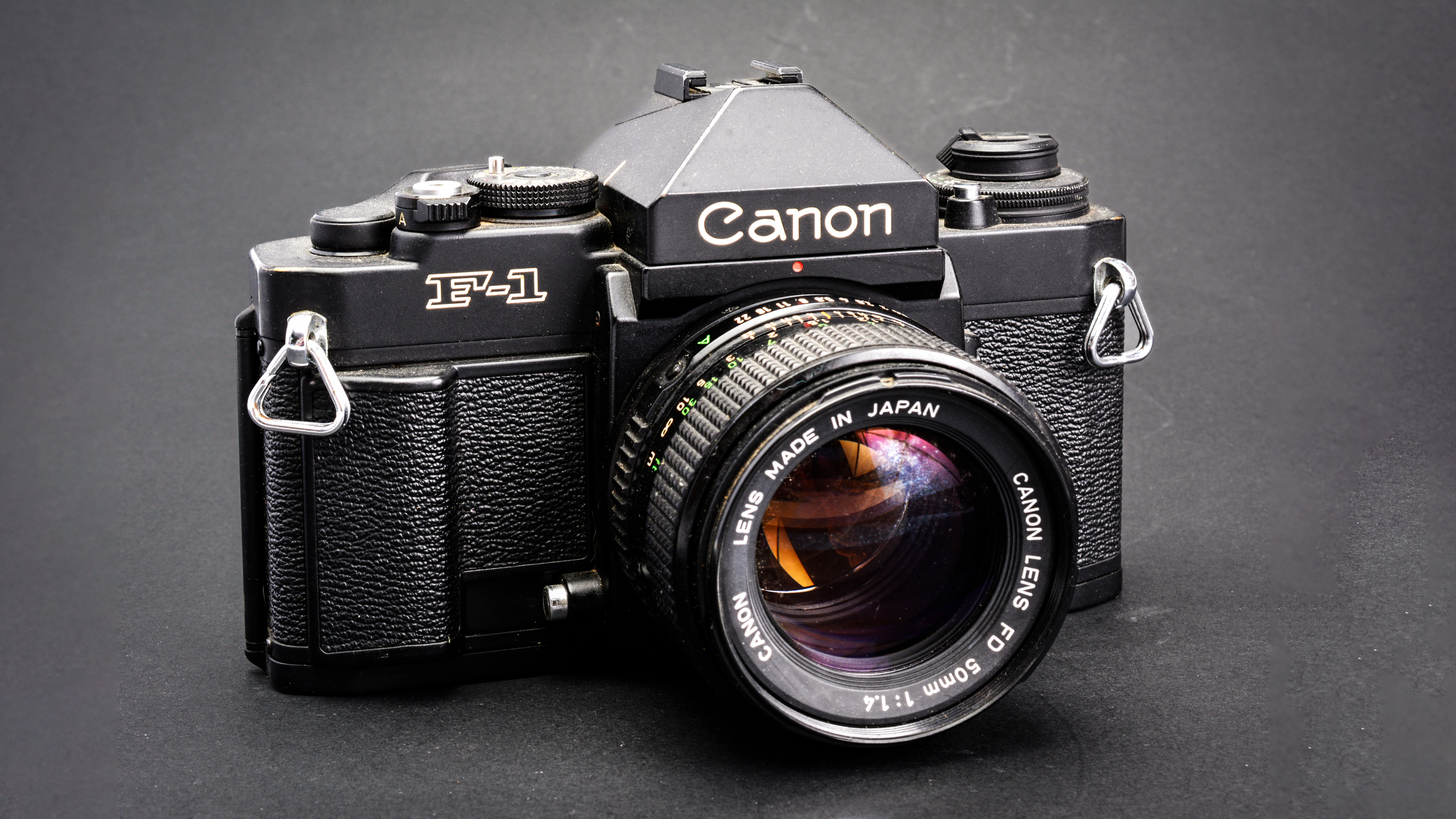 Canon New F-1