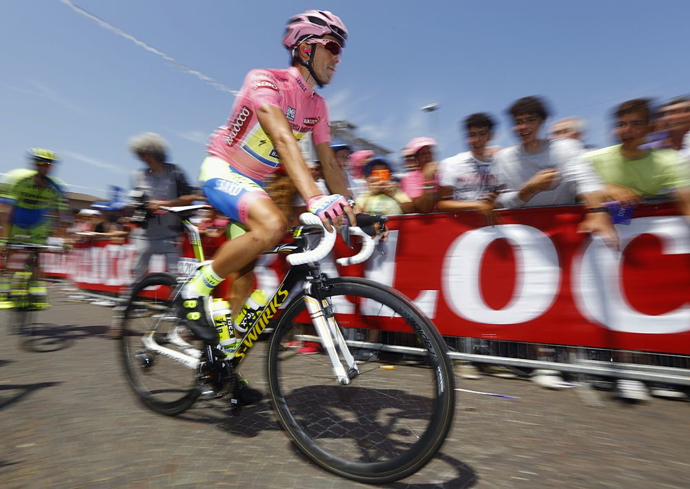 Alberto Contador (Tinkoff-Saxo) makes his way to the stage 10 start line