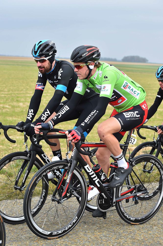 Bradley Wiggins and Rohan Dennis chat in the bunch