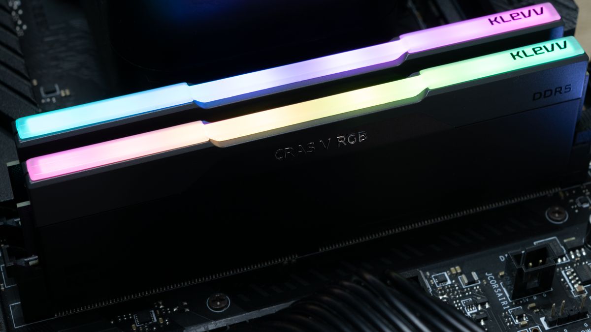 Klevv Cras V RGB DDR5-6400 C32 2x16GB Review: Median Performance | Tom ...