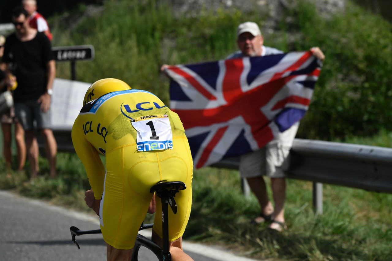 Chris Froome time trials at the 2016 Tour de France