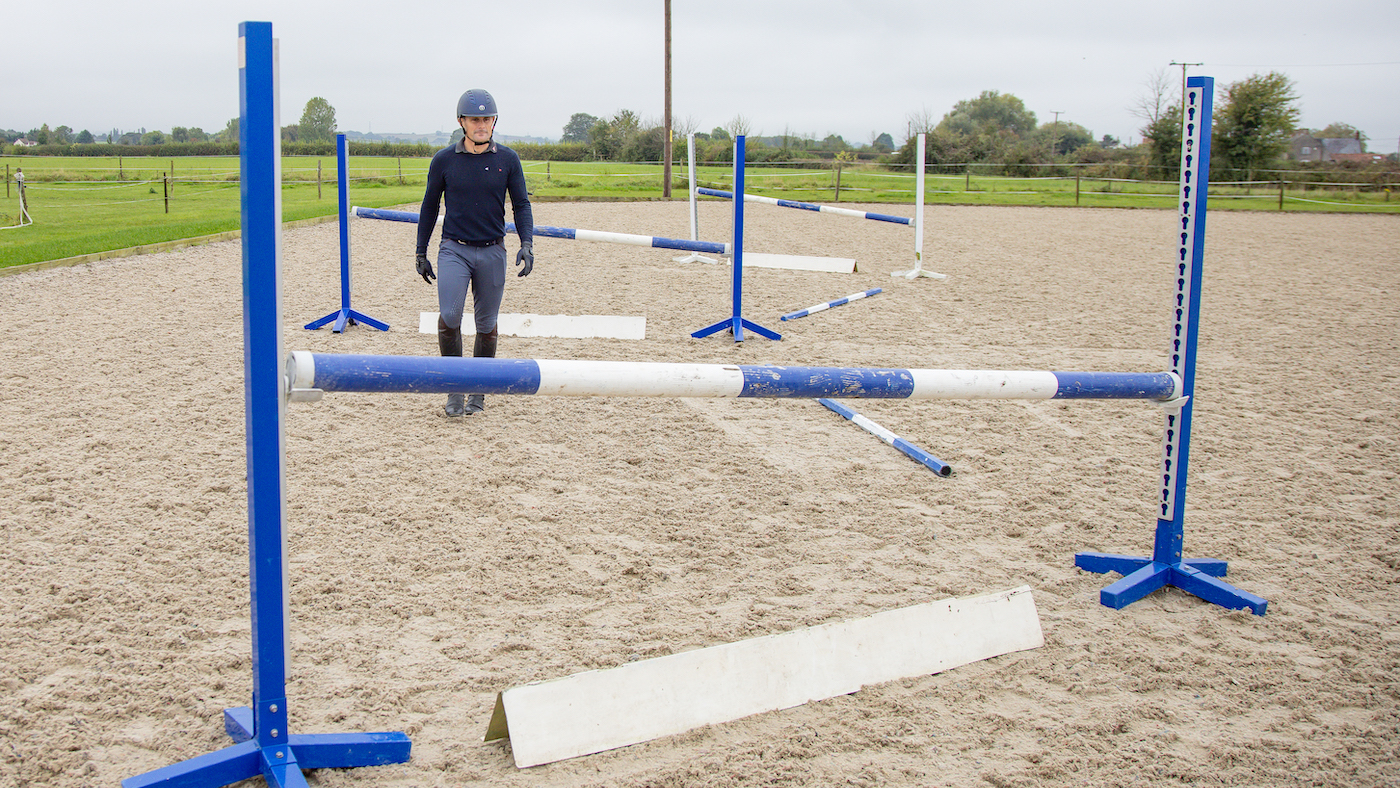 Alex Bragg setting up a training exercise