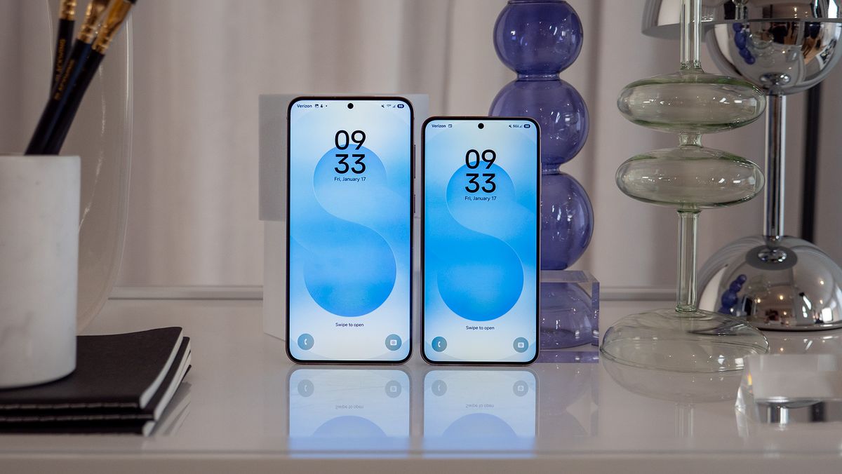 Comparing the display size on the Samsung Galaxy S25 with the Samsung Galaxy S25 Plus