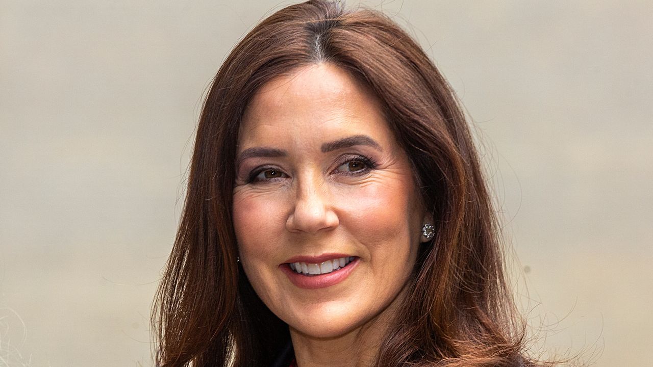 Crown Princess Mary’s crisp white shirt seen in Copenhagen. Seen here is the Crown Princess at the Womenomics on May , 2023