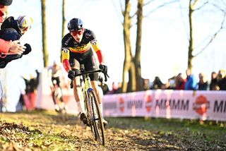 UCI Cyclo-cross World Cup: Thibau Nys wins in Dendermonde as Wout van Aert takes sixth