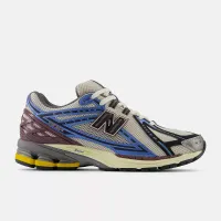 New Balance 1906R (Blue with Moonbeam and Licorice)