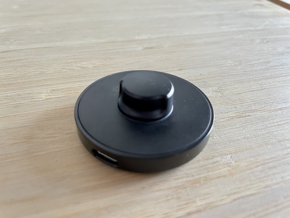Oura Smart Ring Charger Back