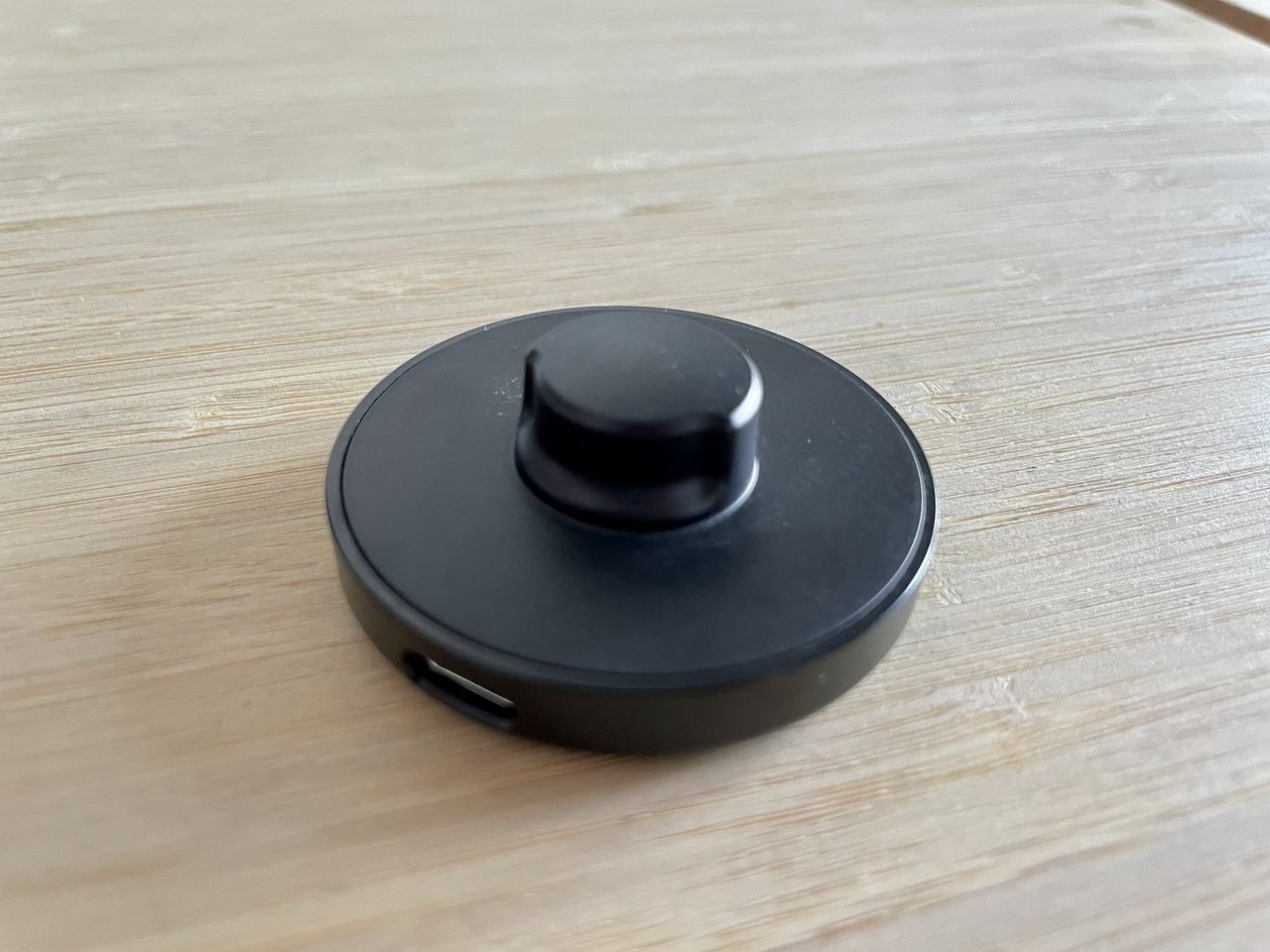 Oura Smart Ring Charger Back