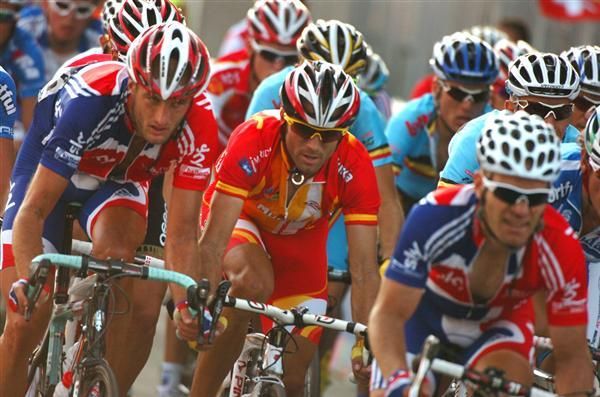 Steve Cummings (Great Britain) rides alongside Alejandro Valverde (Spain)