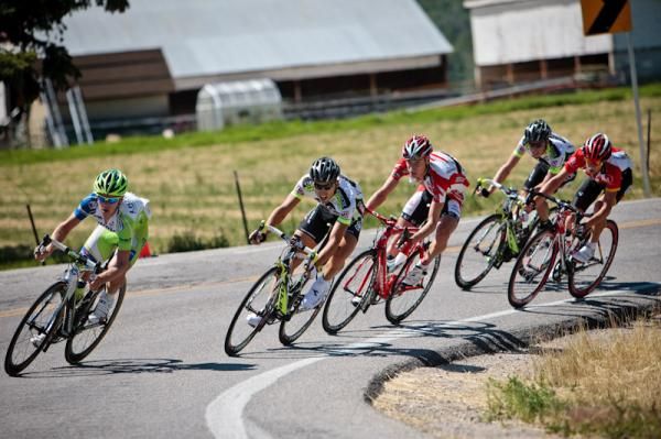 Riders kept the speed up all the way through the valley.