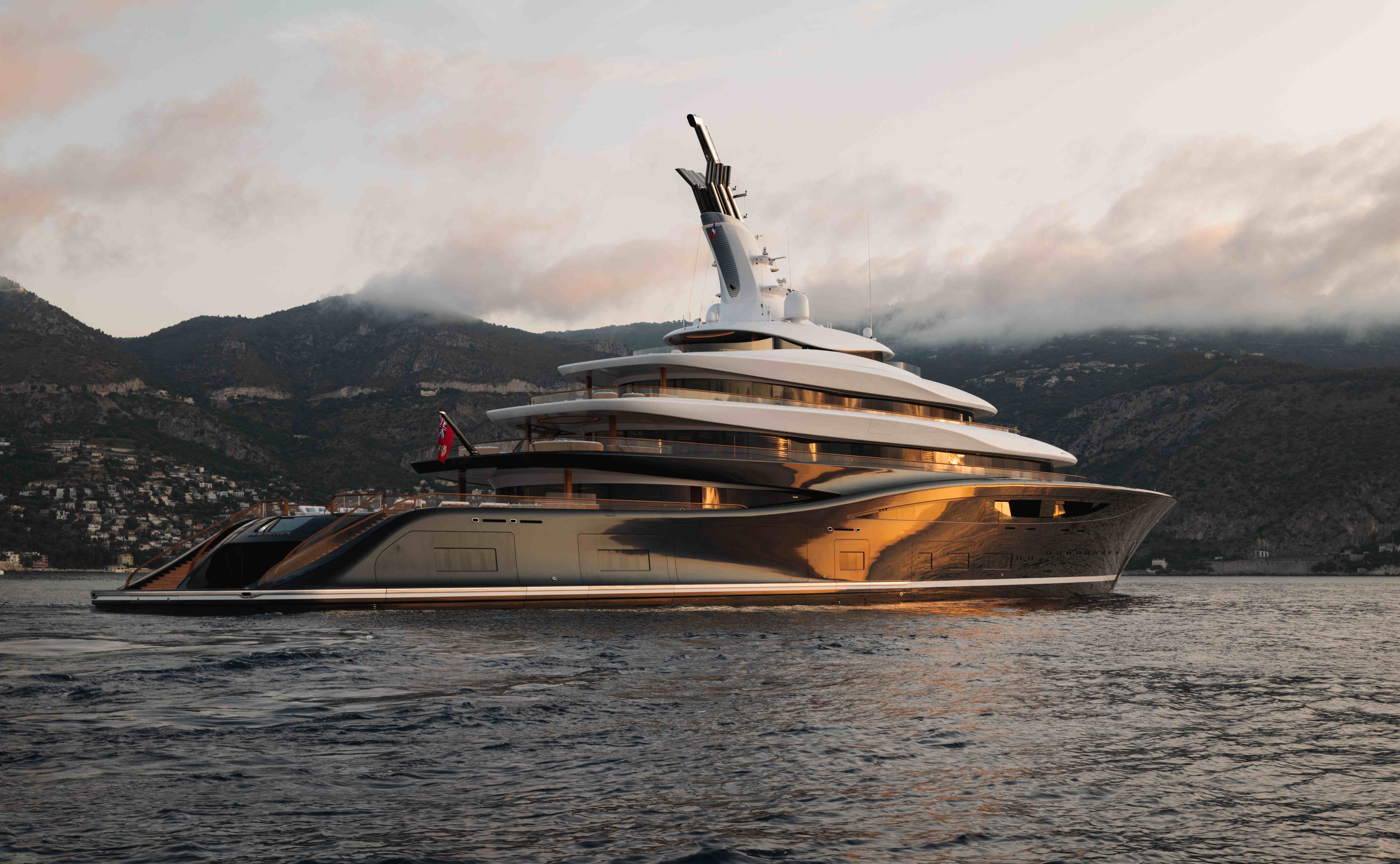Arev St Tropez Breakthrough by Feadship