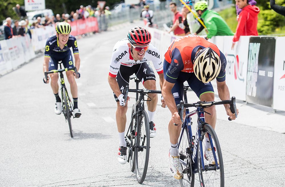 Giovanni Visconti (Bahrain-Merida) leads Majka and Haig