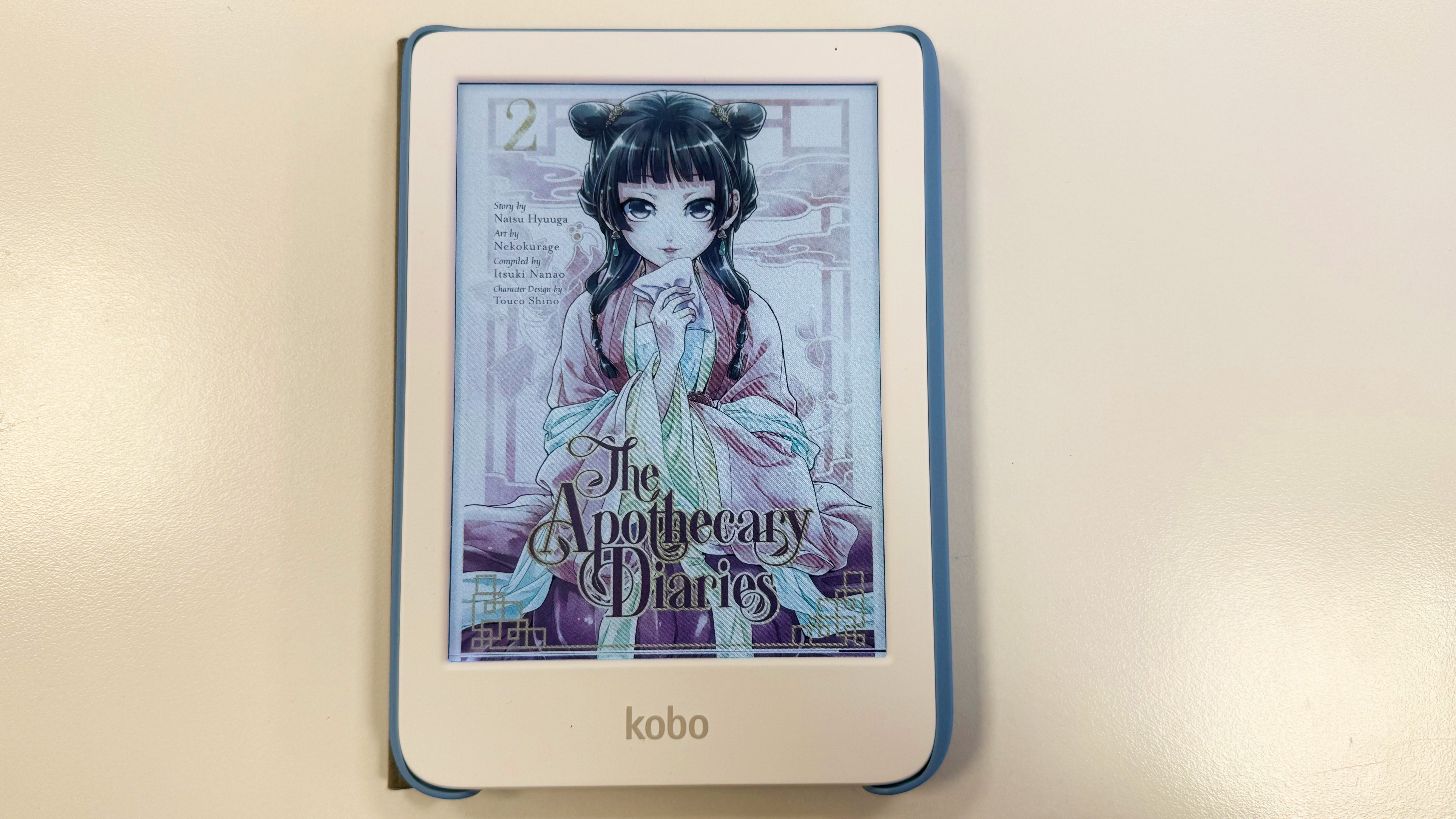 عکس جلد جلویی مانگا که با رنگ کوبو کلارا نشان داده شده است