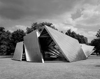 daniel libeskind's serpentine pavilion 2002
