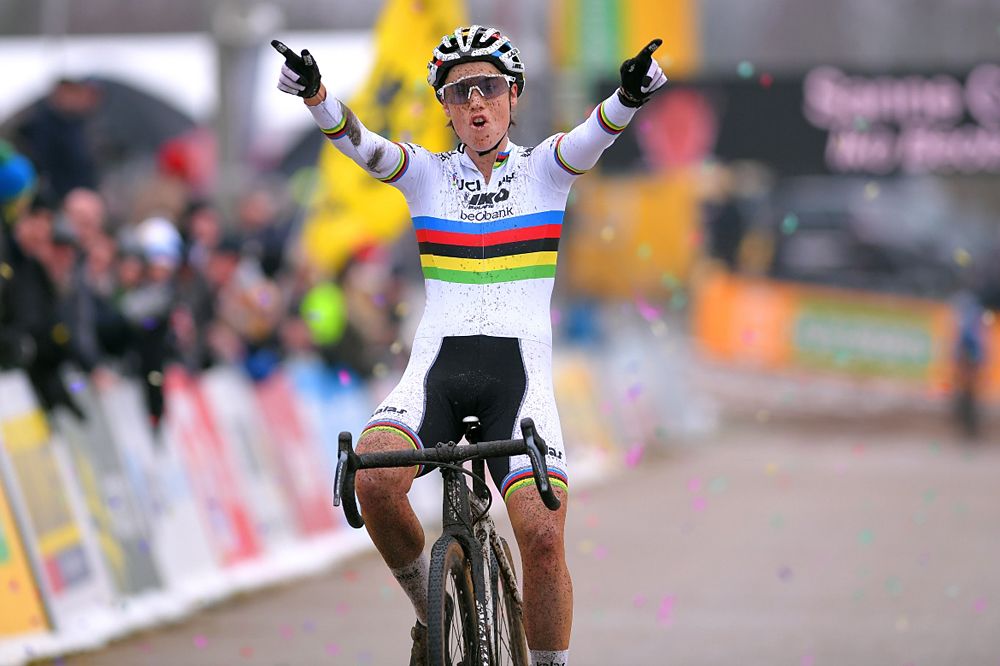 Sanne Cant wins Superprestige Zonhoven