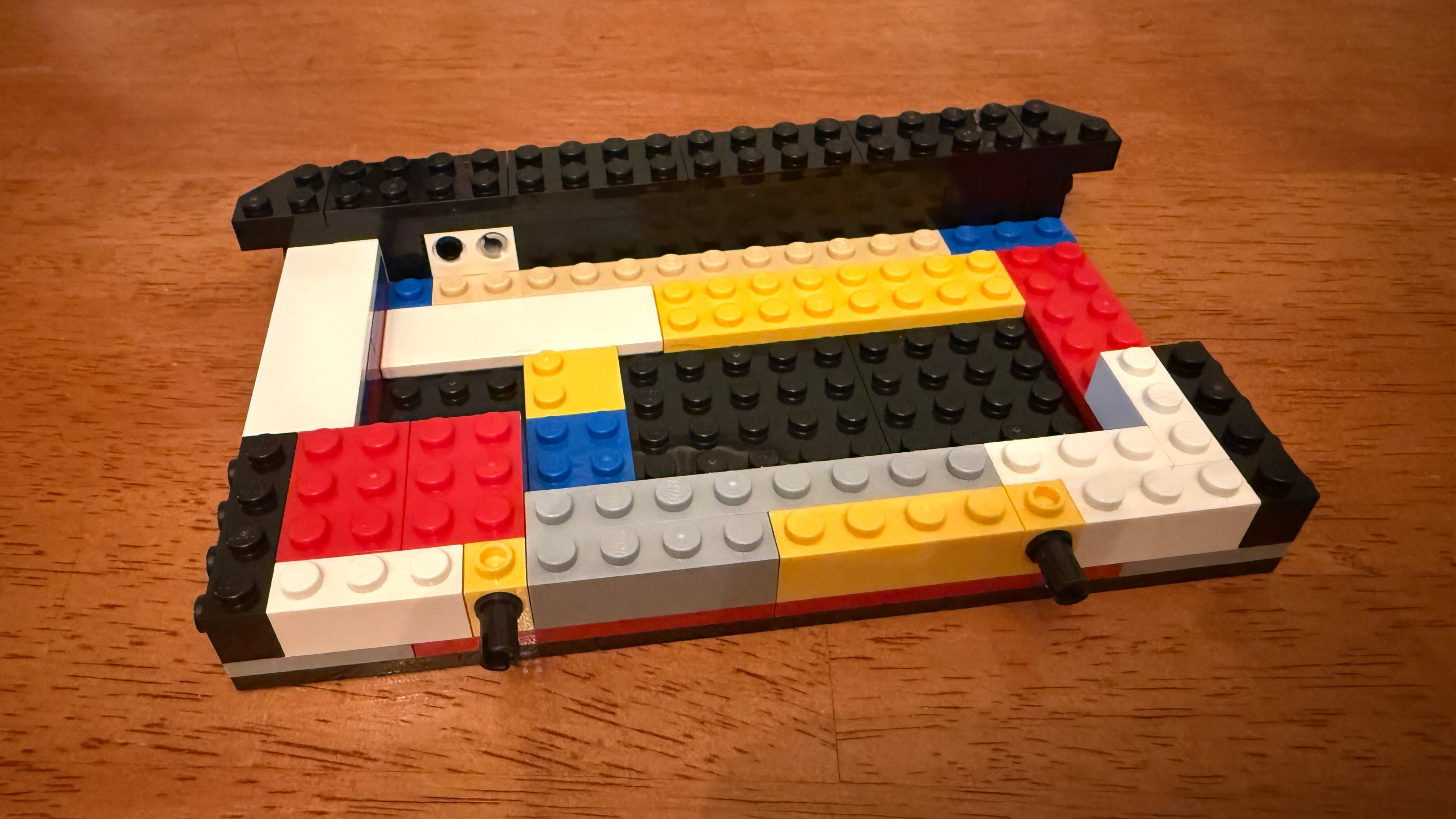 Structure inside the Lego Sega Genesis Console #40926