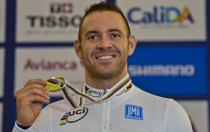 Francois Pervis (France) celebrates winning the gold medal in the Men's Keirin