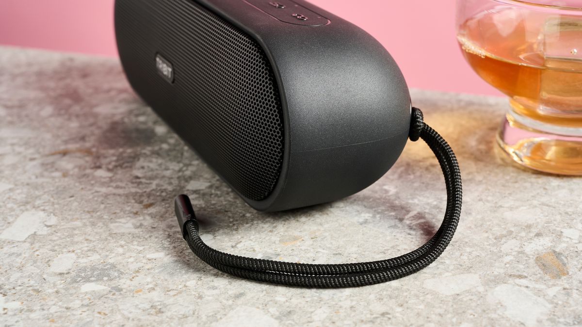 This small Bluetooth speaker is secretly a powerhouse with room-shaking audio This small Bluetooth speaker is secretly a powerhouse with room-shaking audio