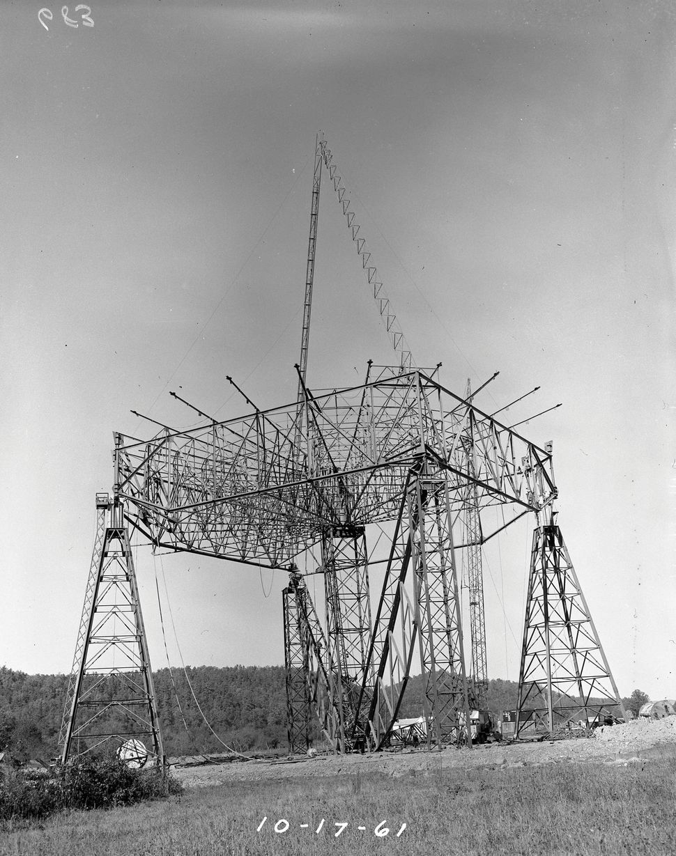 arecibo telescope finished 1963