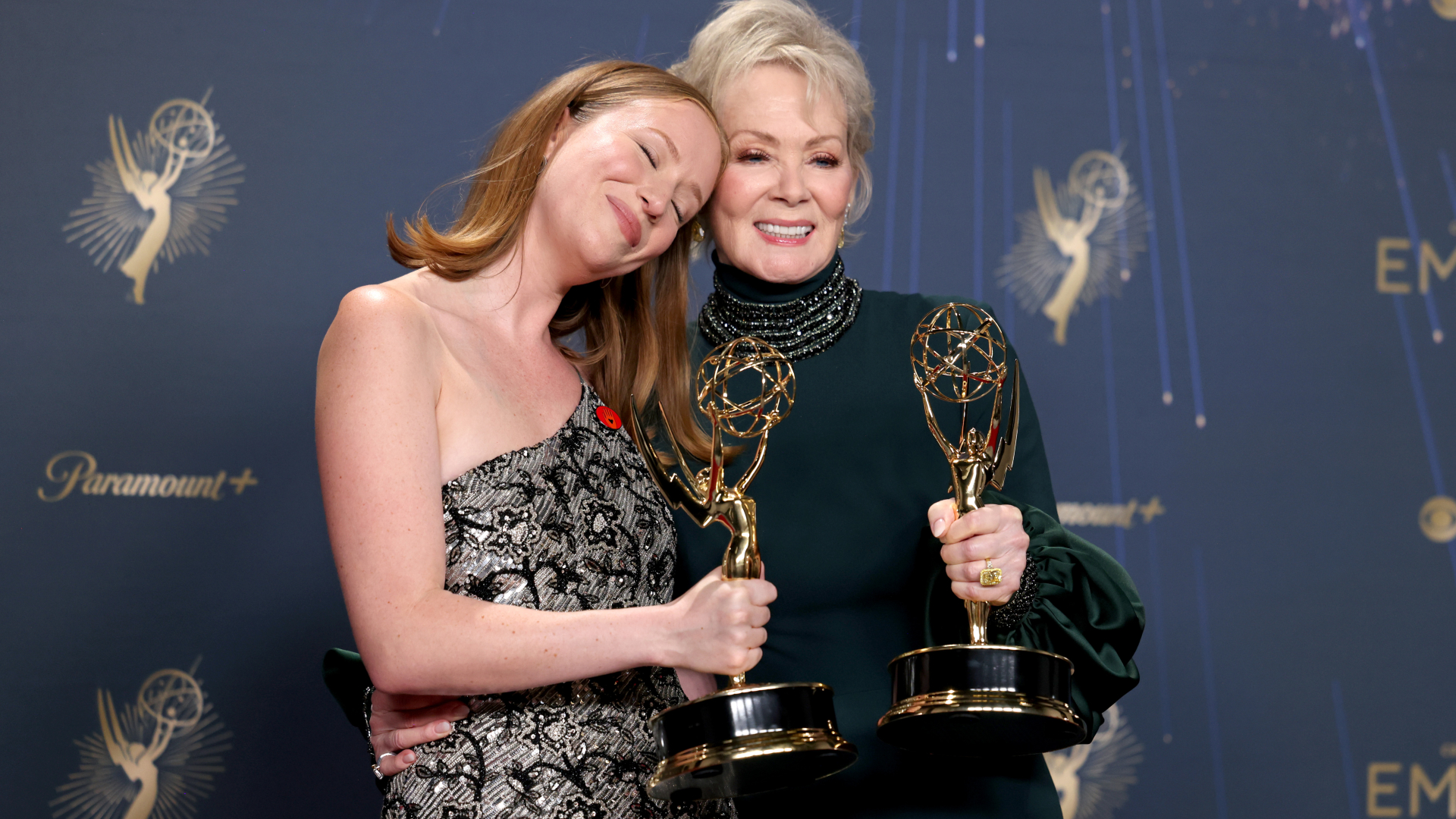 Hannah Einbinder and Jean Smart, winners of Outstanding Supporting Actress in a Comedy Series and Lead Actress in a Comedy Series for "Hacks", pose in the press room during the 77th Primetime Emmy Awards at Peacock Theater on September 14, 2025 in Los Angeles, California. 