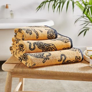 Dunelm Tiger Towel Burnt Orange