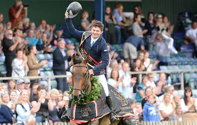 GOLVERS-HILL_Hickstead-Derby_PN17_56221_100416621_200192062.jpg