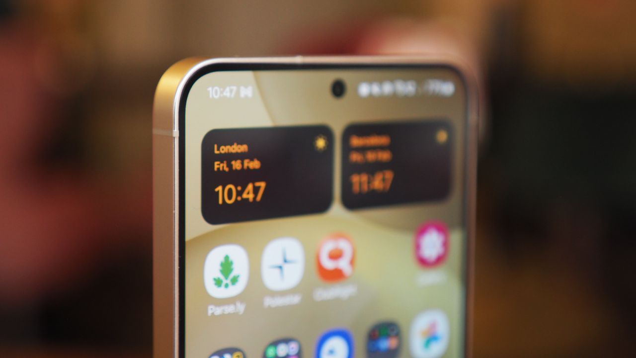 Your older Samsung Galaxy phone just got an essential AI-powered upgrade for free