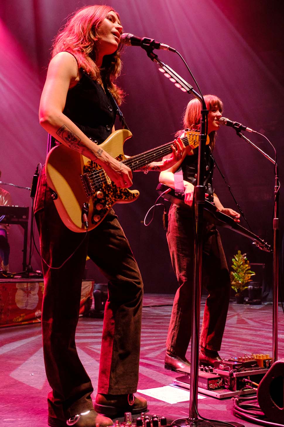 Larkin Poe onstage at Hammersmith Apollo, London
