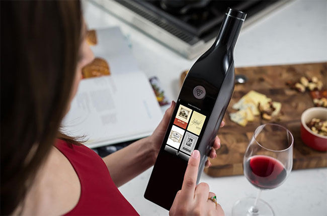 wifi wine bottle, kuv&amp;eacute;e