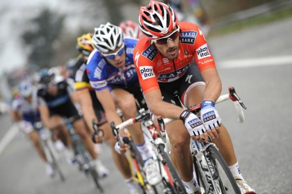 Fabian Cancellara (Saxo Bank) sets tempo.