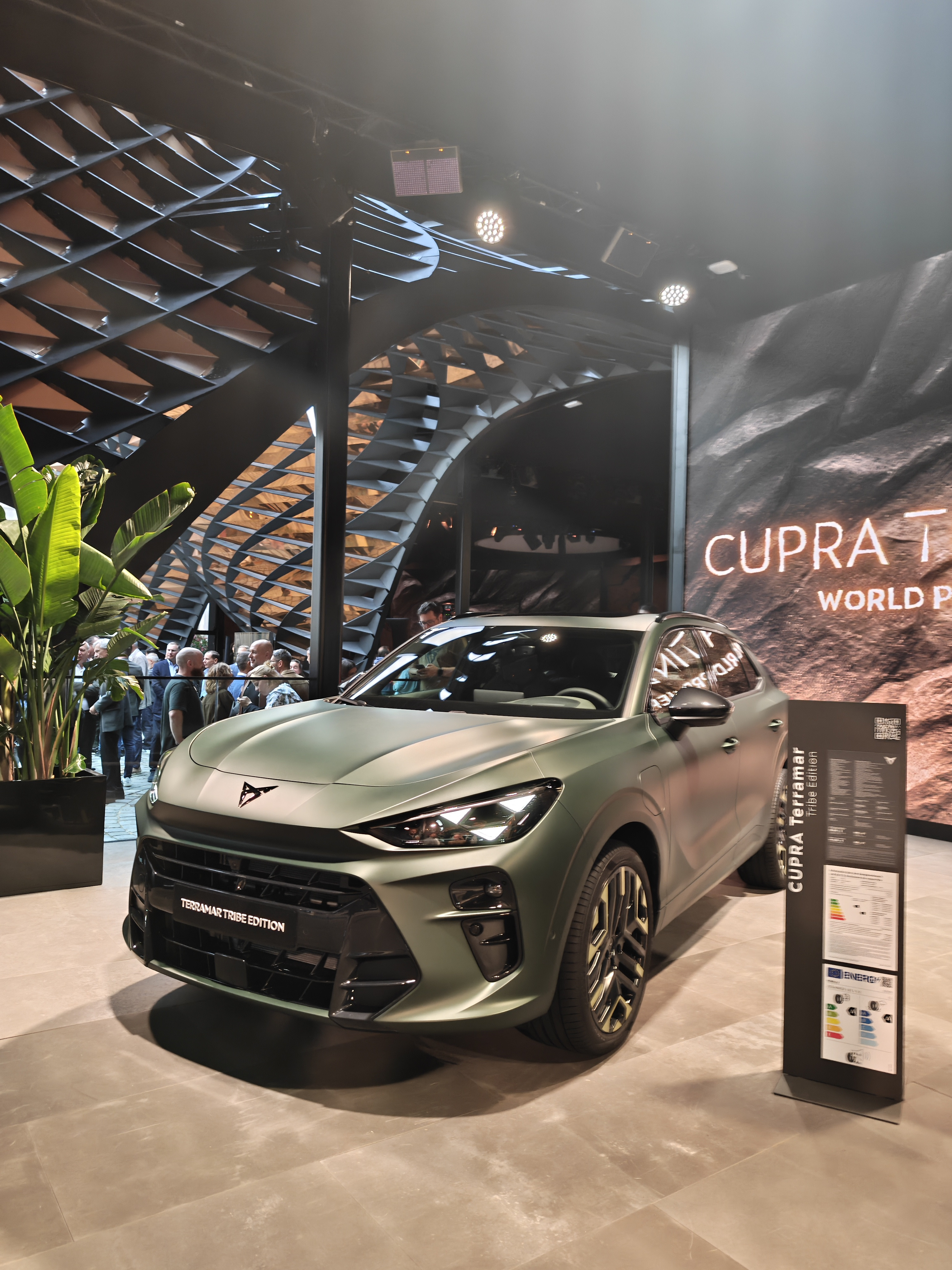 Cupra Terramar Tribe Edition, in the new Manganese Matt paint finish