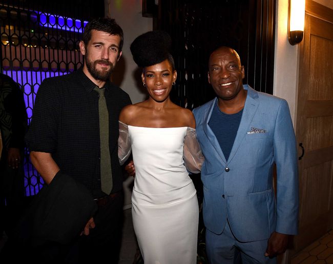 Schmooze-G-FX-Snowfall-premiere