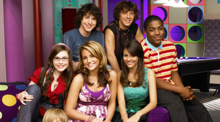 Zoey 102: The Zoey 101 cast in the original series