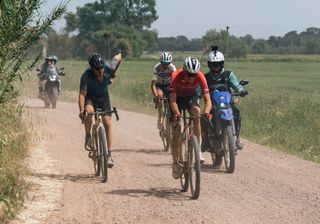 'Let us have our race' - Geerike Schreurs and Lauren De Crescenzo share stories from The Traka 360 as pro women 'navigate around all the chaos of the amateurs'