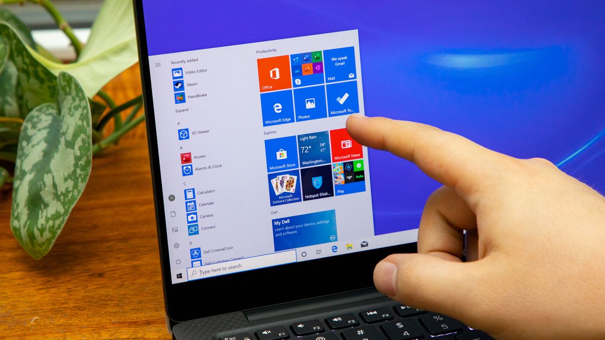 Windows 10&#039;s latest bug might slow down laptops like the pictured Dell XPS 13