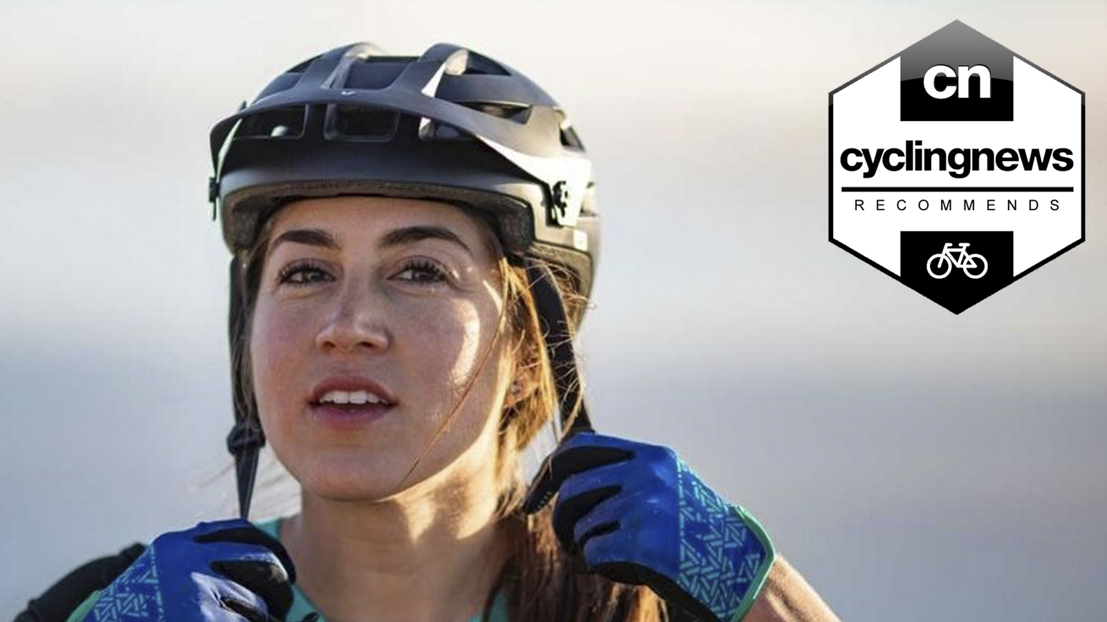 women's cycling helmet ponytail