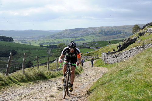Rob Jebb on Pen-y-ghent, Three Peaks Cyclo-Cross 2010