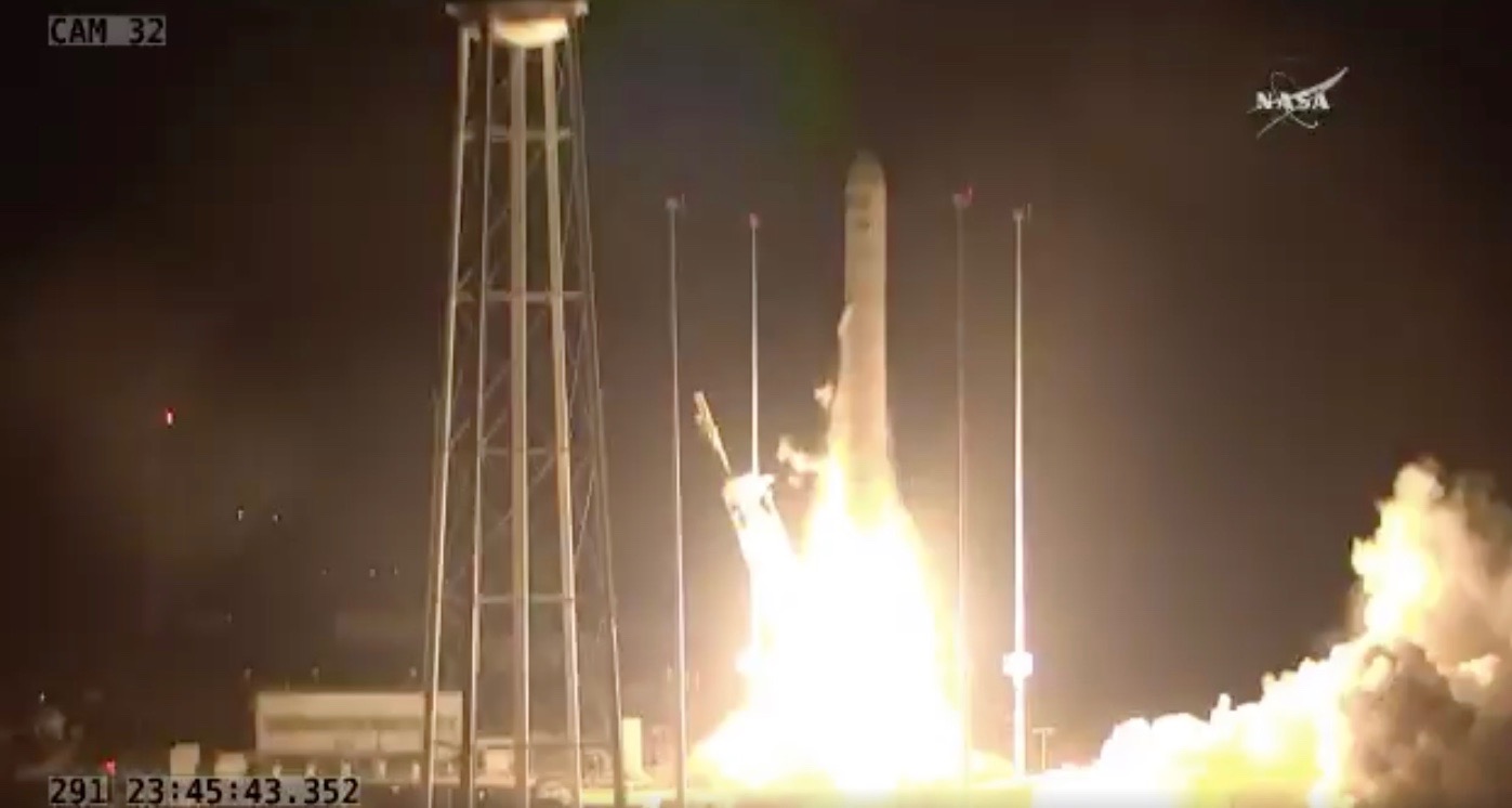 Launch Photos Orbital Atks Upgraded Antares Rocket Launches Cygnus 0a