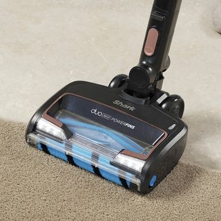 vacuum cleaner with shark and anti hair wrap cordless