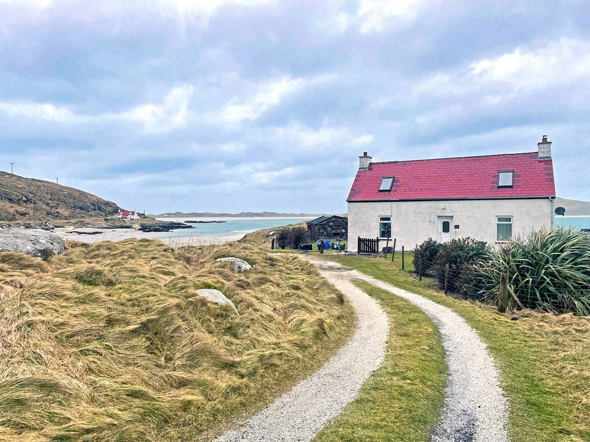 New photo competition celebrates the red roofs of Scotland 