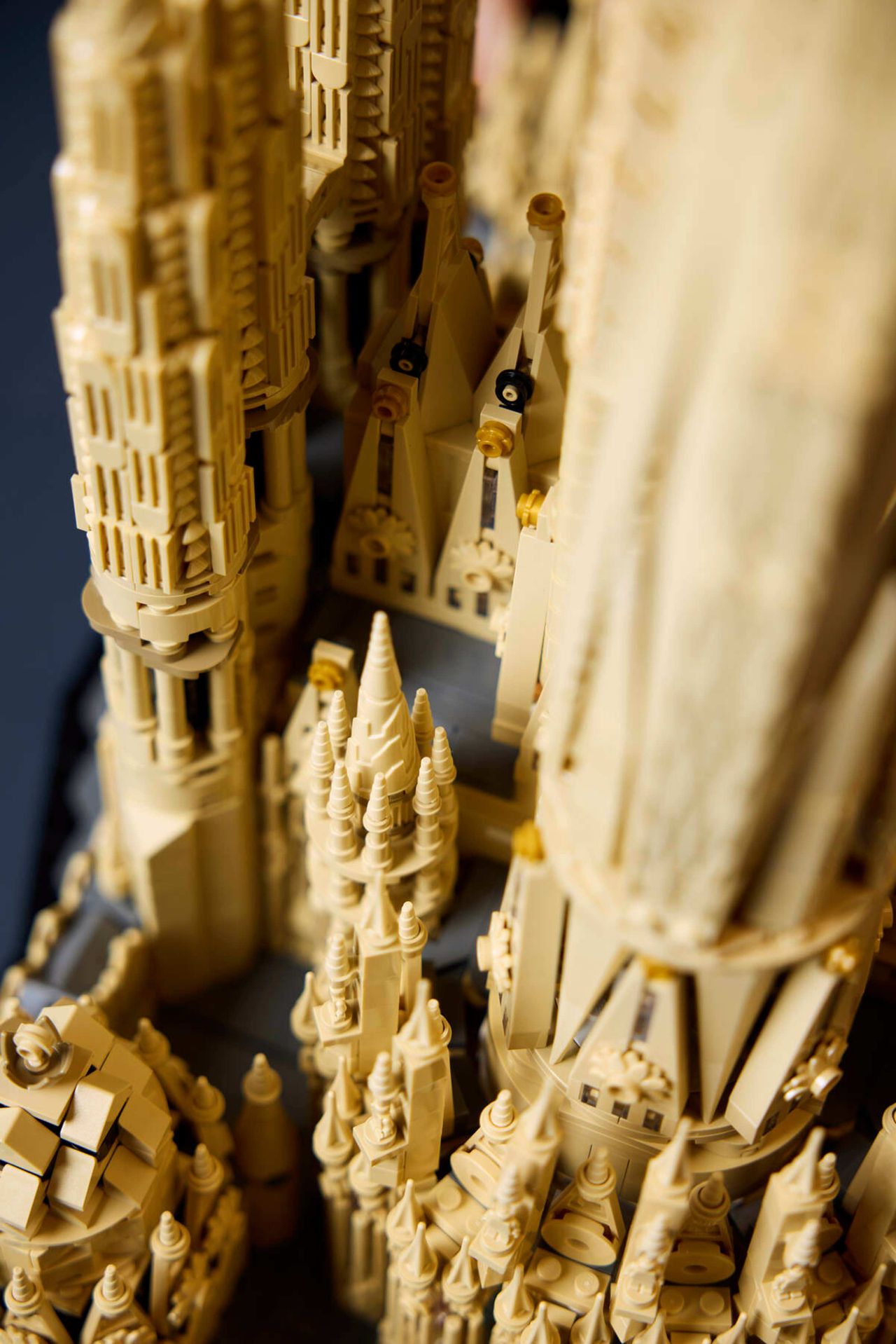 Tower details on Lego's Sagrada Fam&iacute;lia set