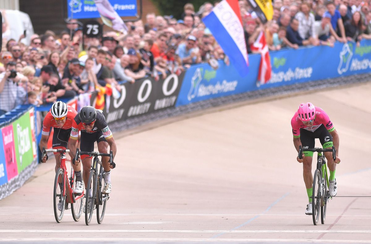 The sprint for fourth place