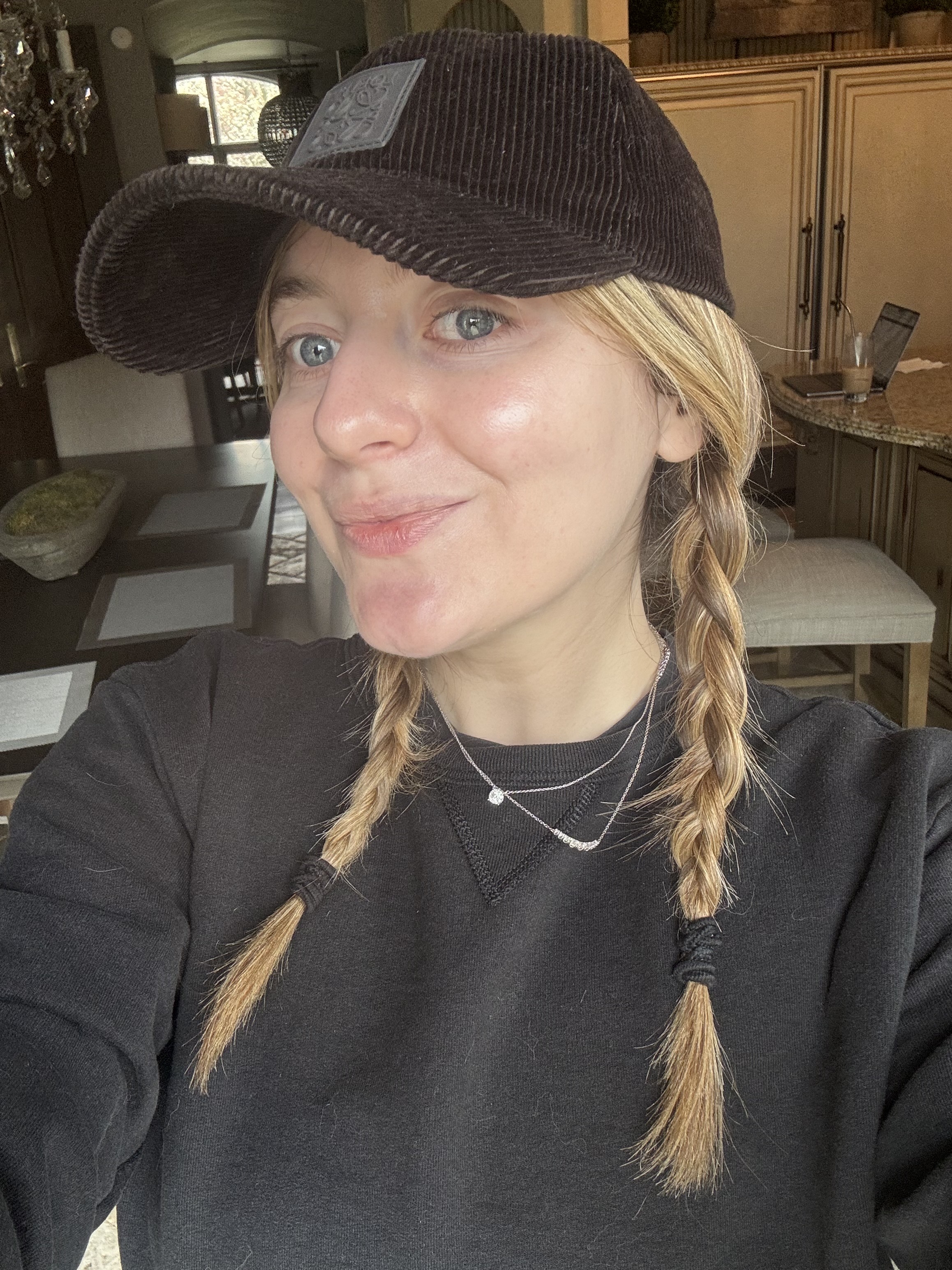 samantha Holender