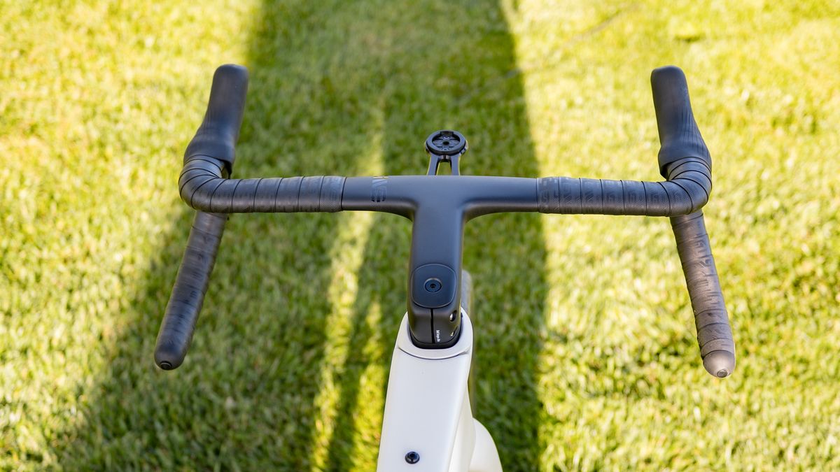Enve Frey with a one-piece Enve bar