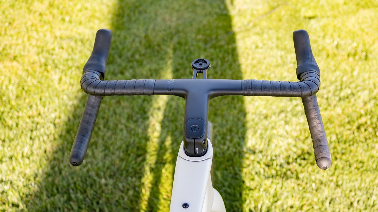Enve Frey with a one-piece Enve bar