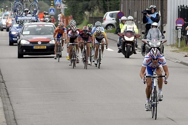 Floris Goesinnen (Skil-Shimano) cemented his lead in the KOM competition by making the break.