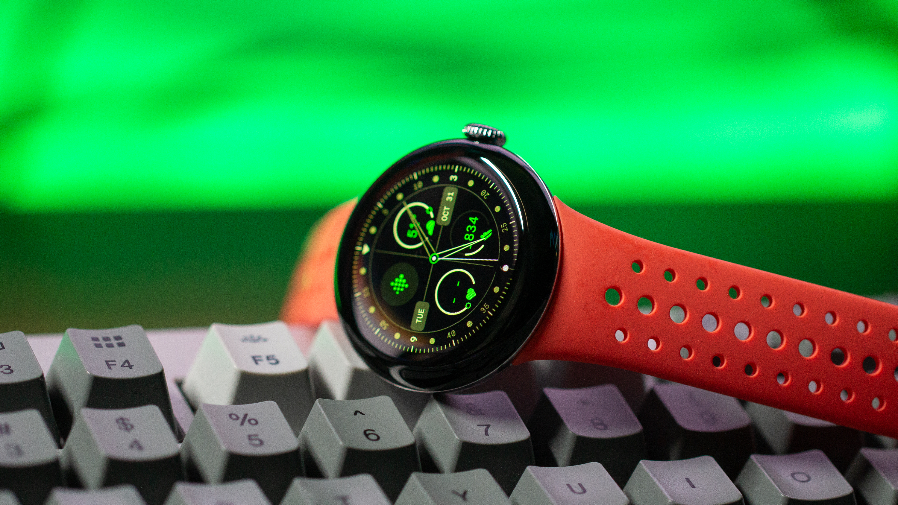 Google вынуждена закрыть обновление Wear OS 5 для Pixel Watch