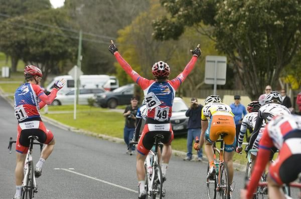 You're the man: Patrick Shaw congratulates Virgin Blue/RBS Morgan teammate Scott Law on winning the fourth stage of the tour in Newborough.