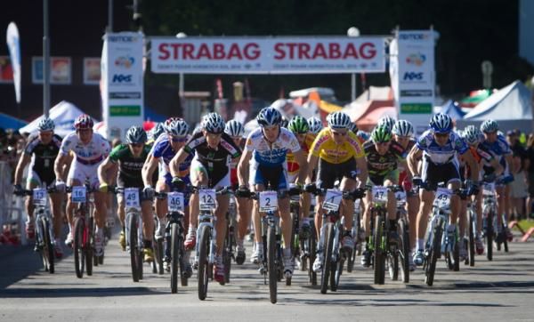 The start of the elite men's cross country race.