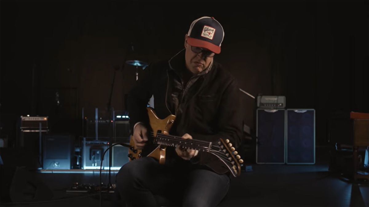 Joe Bonamassa playing the Gibson Theodore